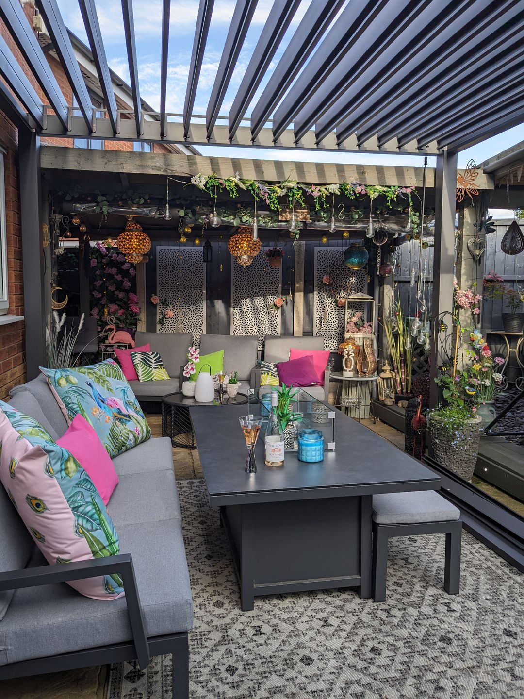 Accessorising Your Garden Furniture & Garden