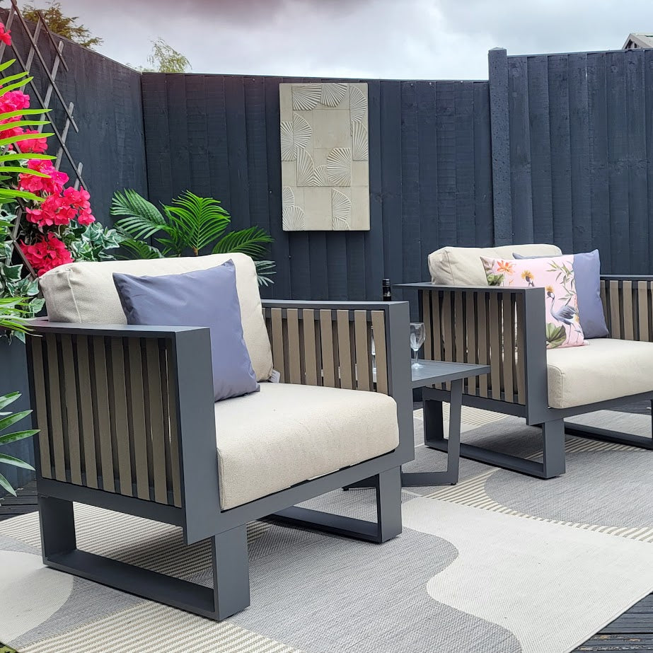 Bologna Outdoor Bistro Set With Ivy Side Table | Garden Impressions