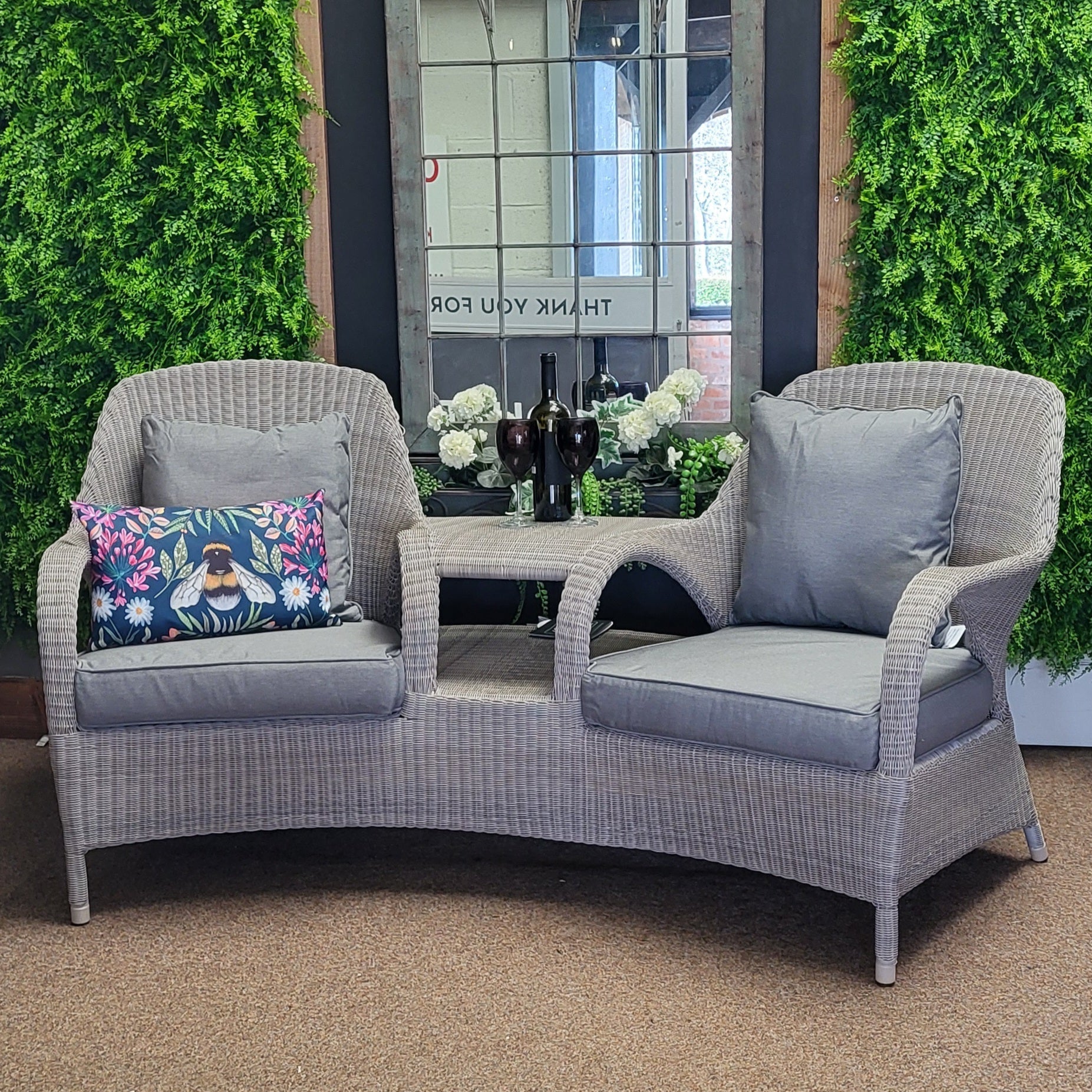 Sussex Outdoor Love Seat by 4 Seasons Outdoor