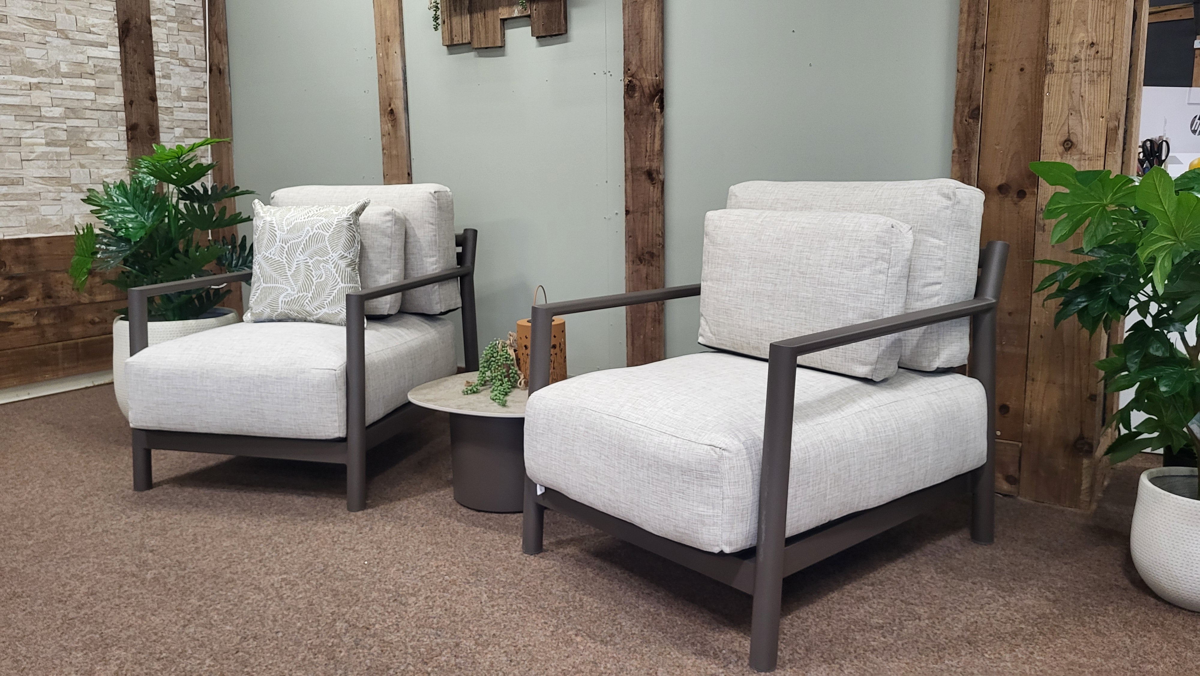 Capresi Outdoor Bistro Set | 4 Seasons Outdoor