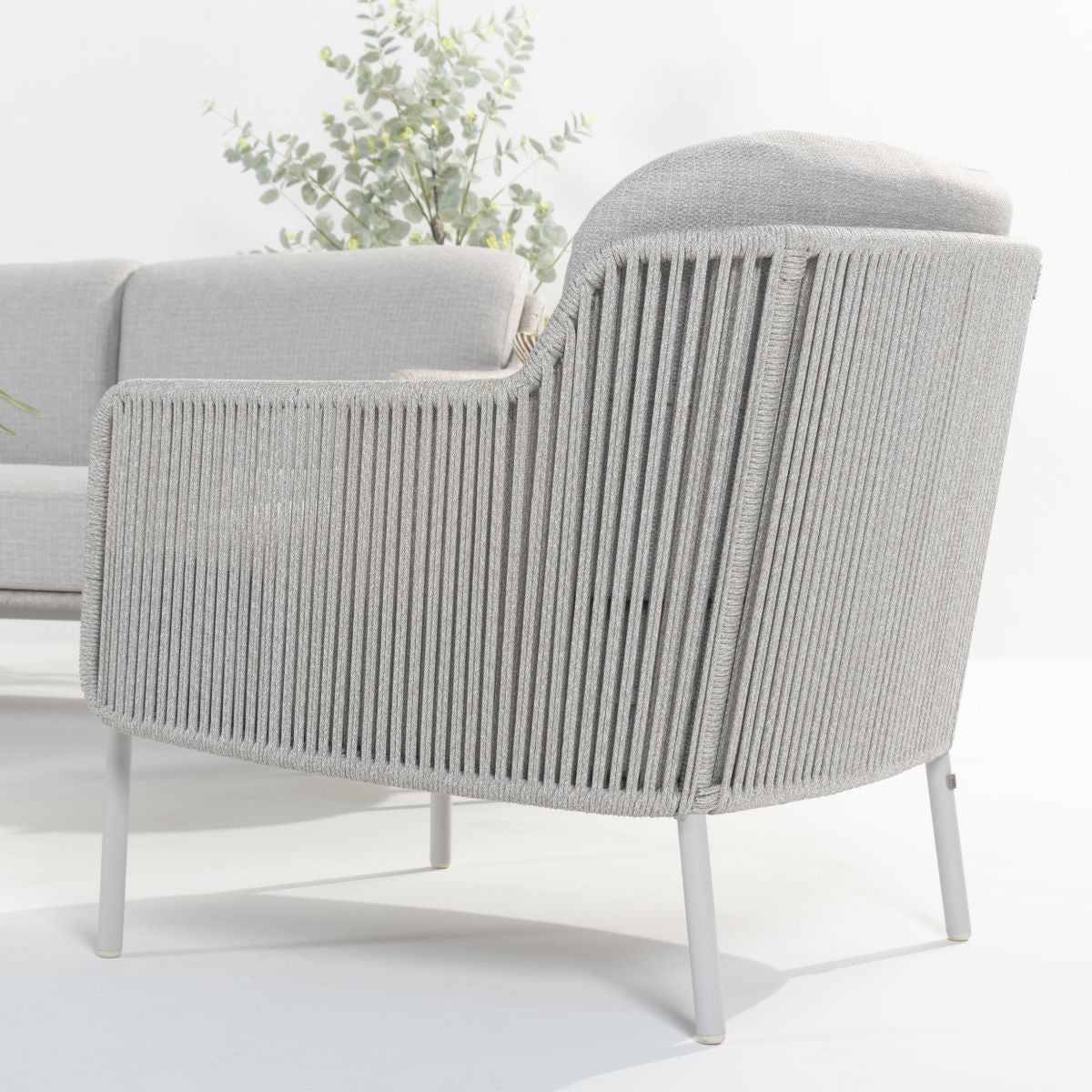 Bernini Lounge Chair | 4 Seasons Outdoor