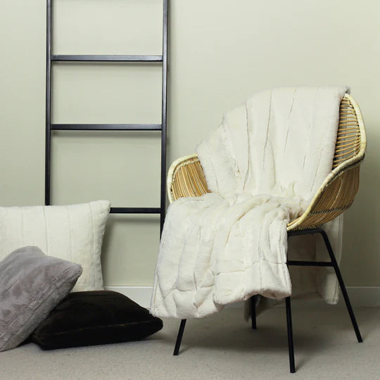 Garden Furniture Accessories - Empress Faux Fur Throw - Cream