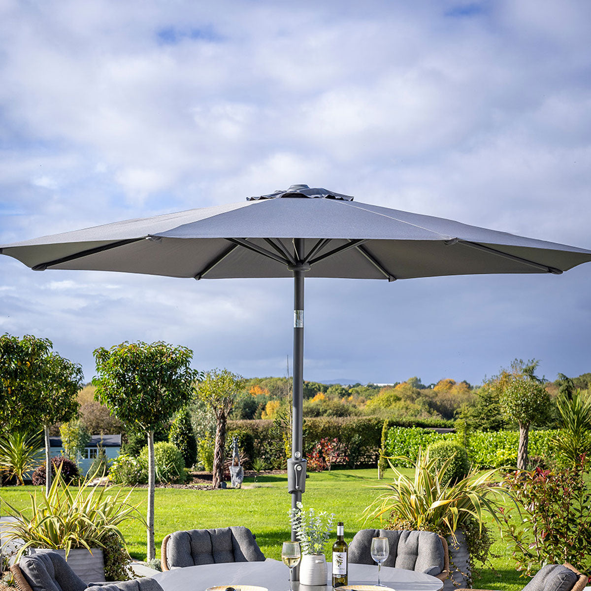 Luxe Parasol in Dark Grey with Xerix Pole | Hartman
