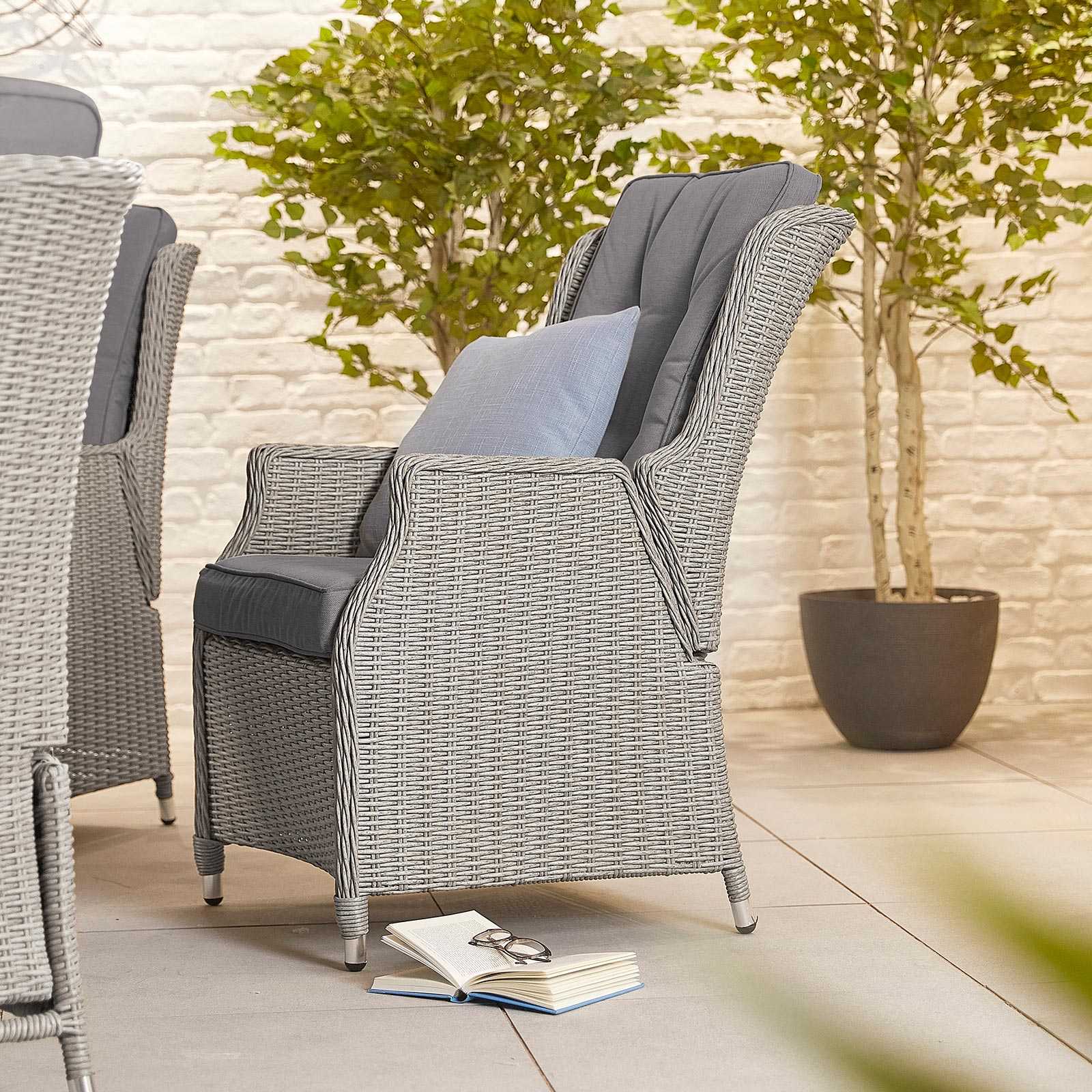 Carolina Outdoor 8 Seat Rectangular Dining Set by Nova in White Wash