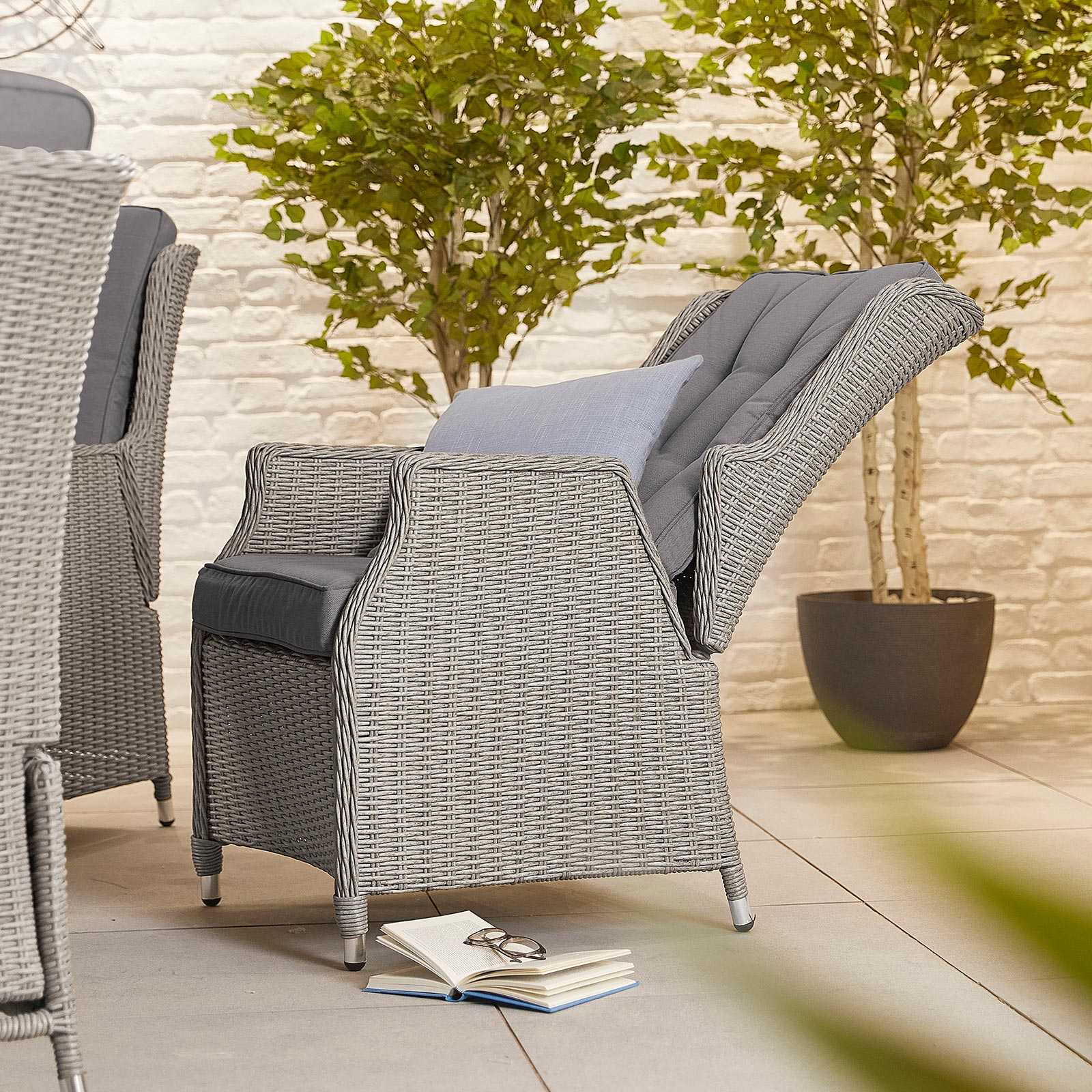 Carolina Outdoor 8 Seat Rectangular Dining Set by Nova in White Wash