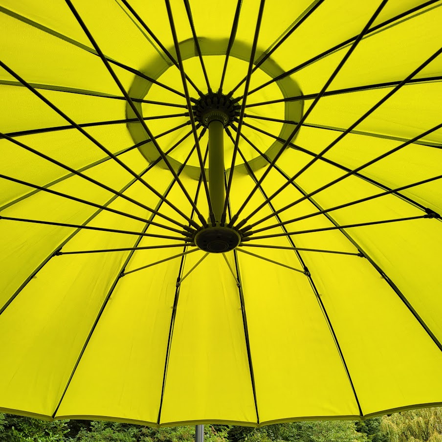 Shanghai Cantilever Parasol with Heavy Base in Lime | Harbo