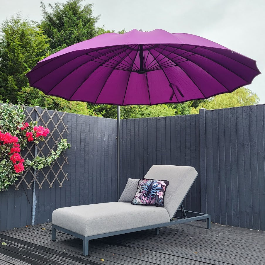 EX-DISPLAY - Shanghai Cantilever Parasol with Heavy Base in Aubergine | Harbo