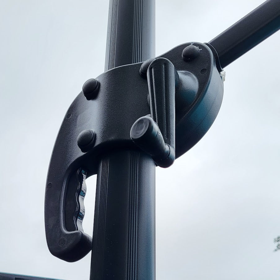 Shanghai Cantilever Parasol with Heavy Base in Lime | Harbo