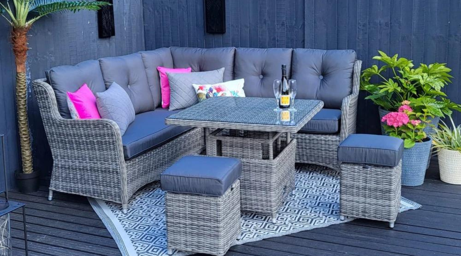 The Benefits of Compact Rattan Garden Furniture Sets