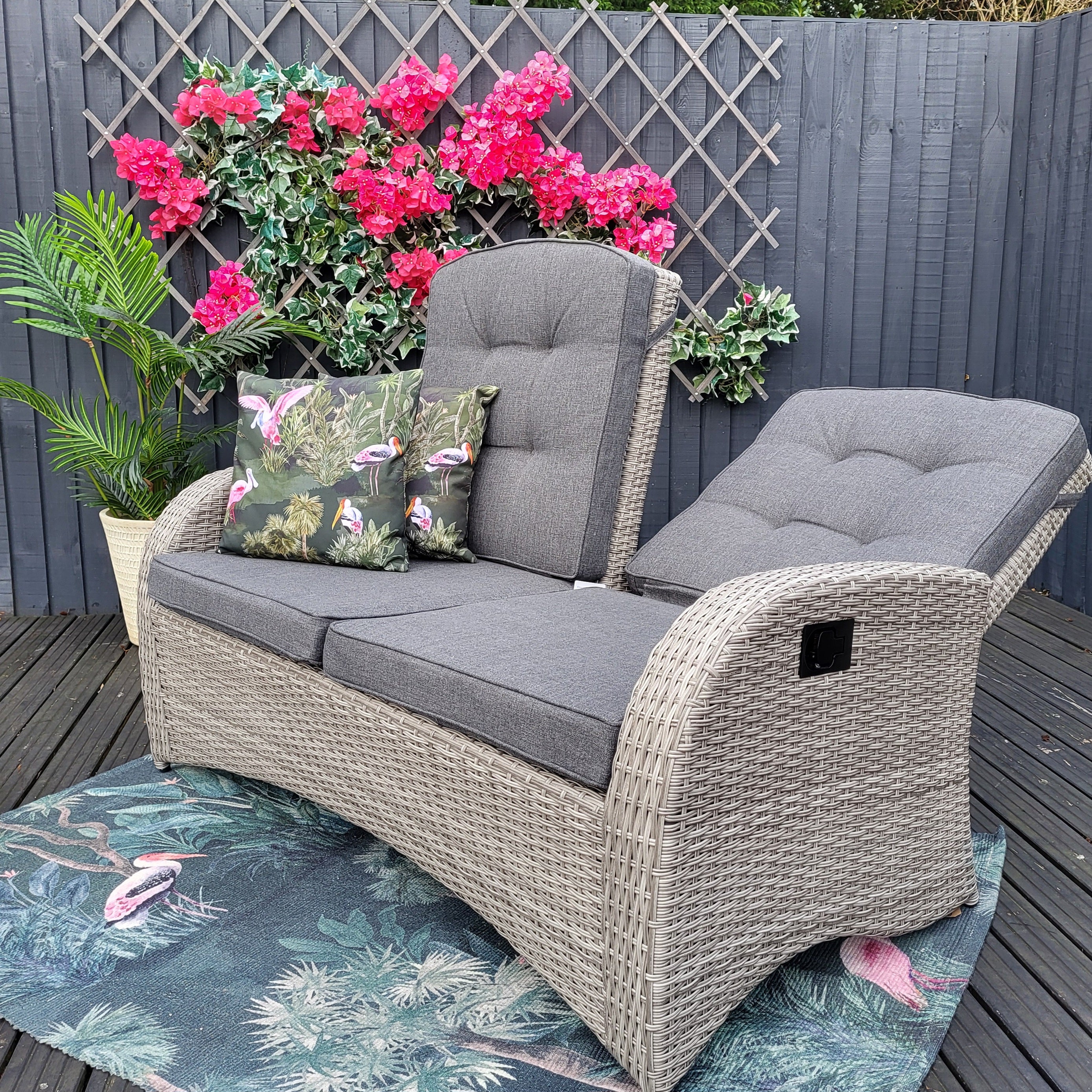 Reclining Lounge Set with Firepit in Grey - Bowness By Vila