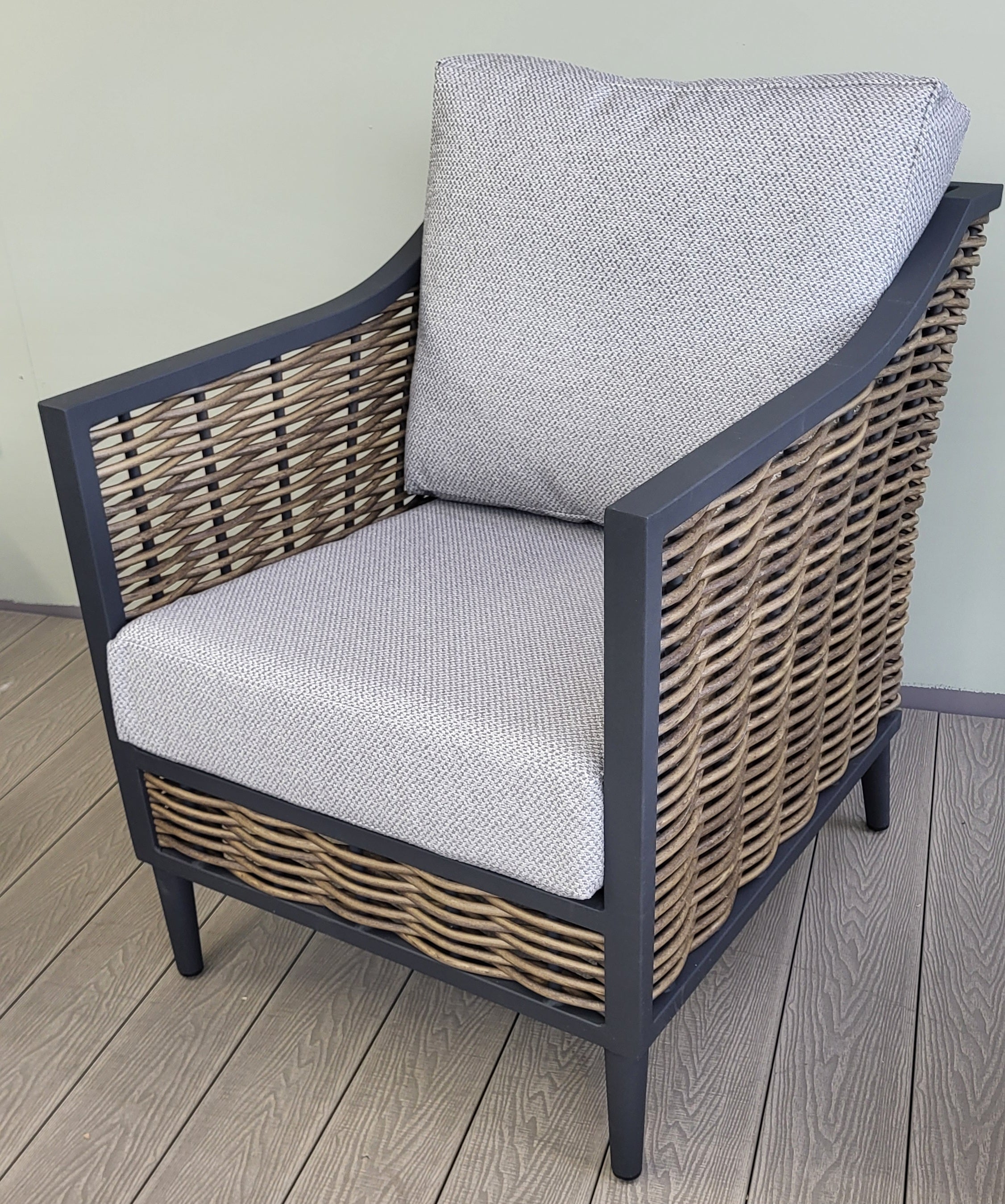Langley Outdoor Armchair - Aqua Clean Zuma Grey | Daro