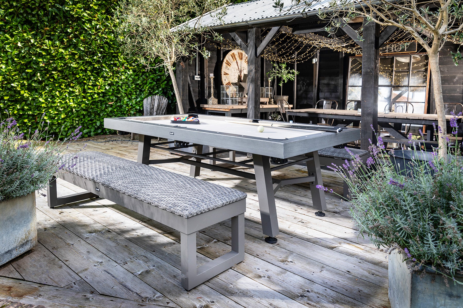 Crucible Outdoor Dining and Gaming Set | Hartman