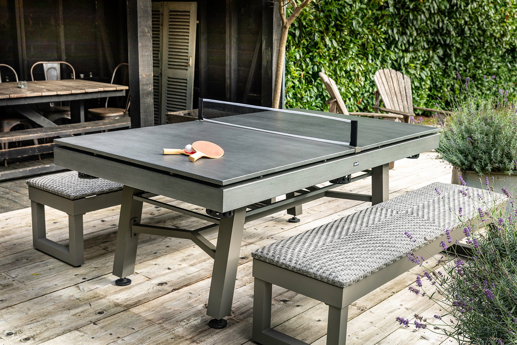 Crucible Outdoor Dining and Gaming Set | Hartman