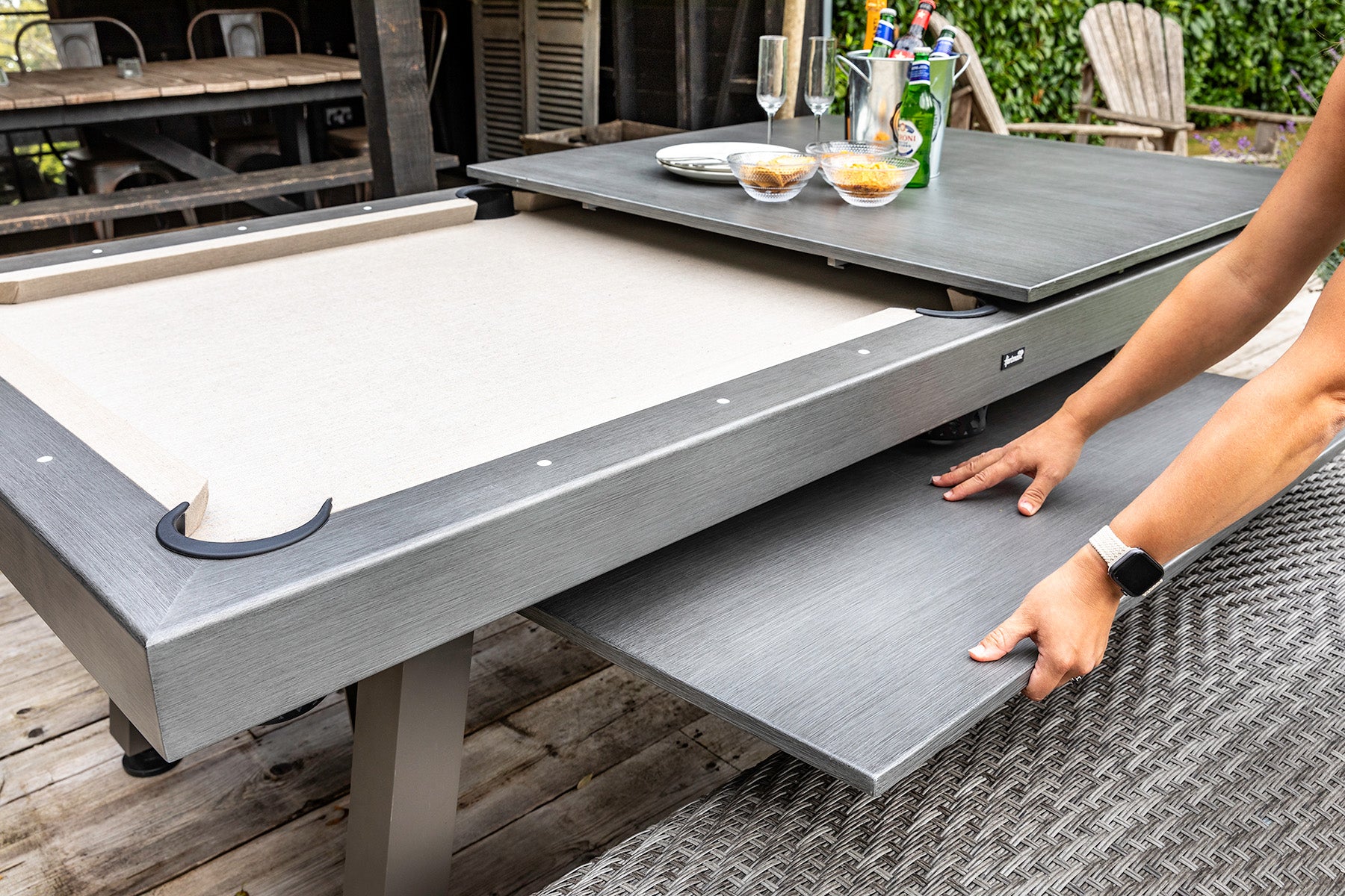 Crucible Outdoor Dining and Gaming Set | Hartman