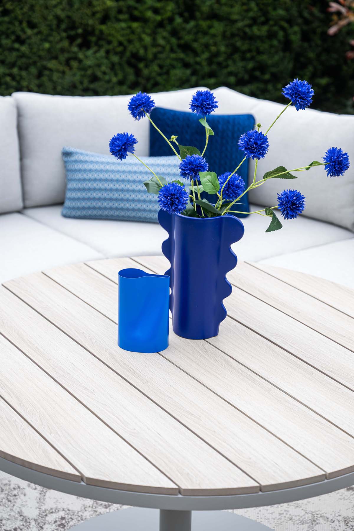 Matera Curved corner lounge dining set | Garden Impressions