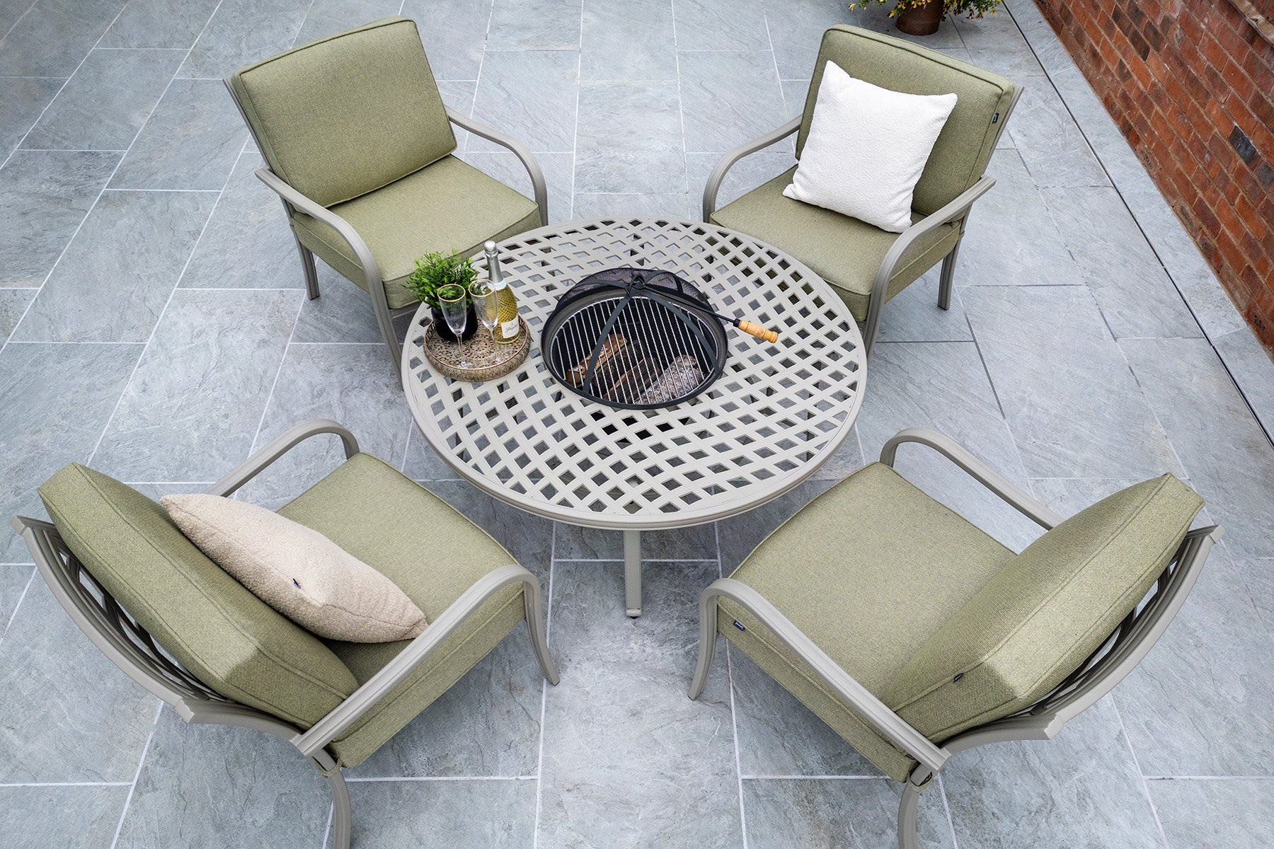 Buxton Outdoor Cast Aluminium 4 Seat Firepit Lounge Set | Hartman