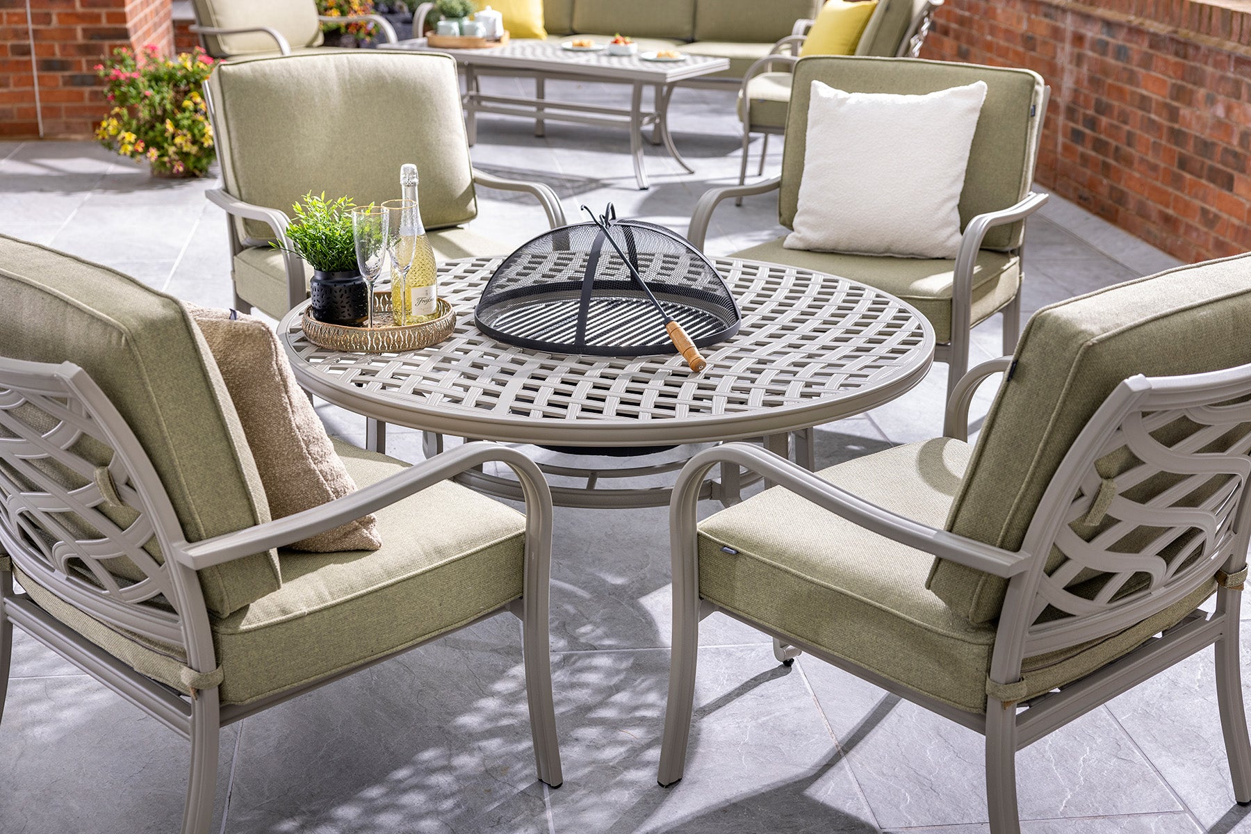 Buxton Outdoor Cast Aluminium 4 Seat Firepit Lounge Set | Hartman