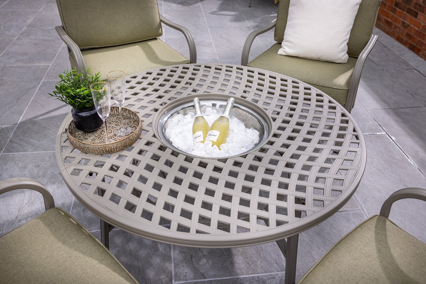 Buxton Outdoor Cast Aluminium 4 Seat Firepit Lounge Set | Hartman