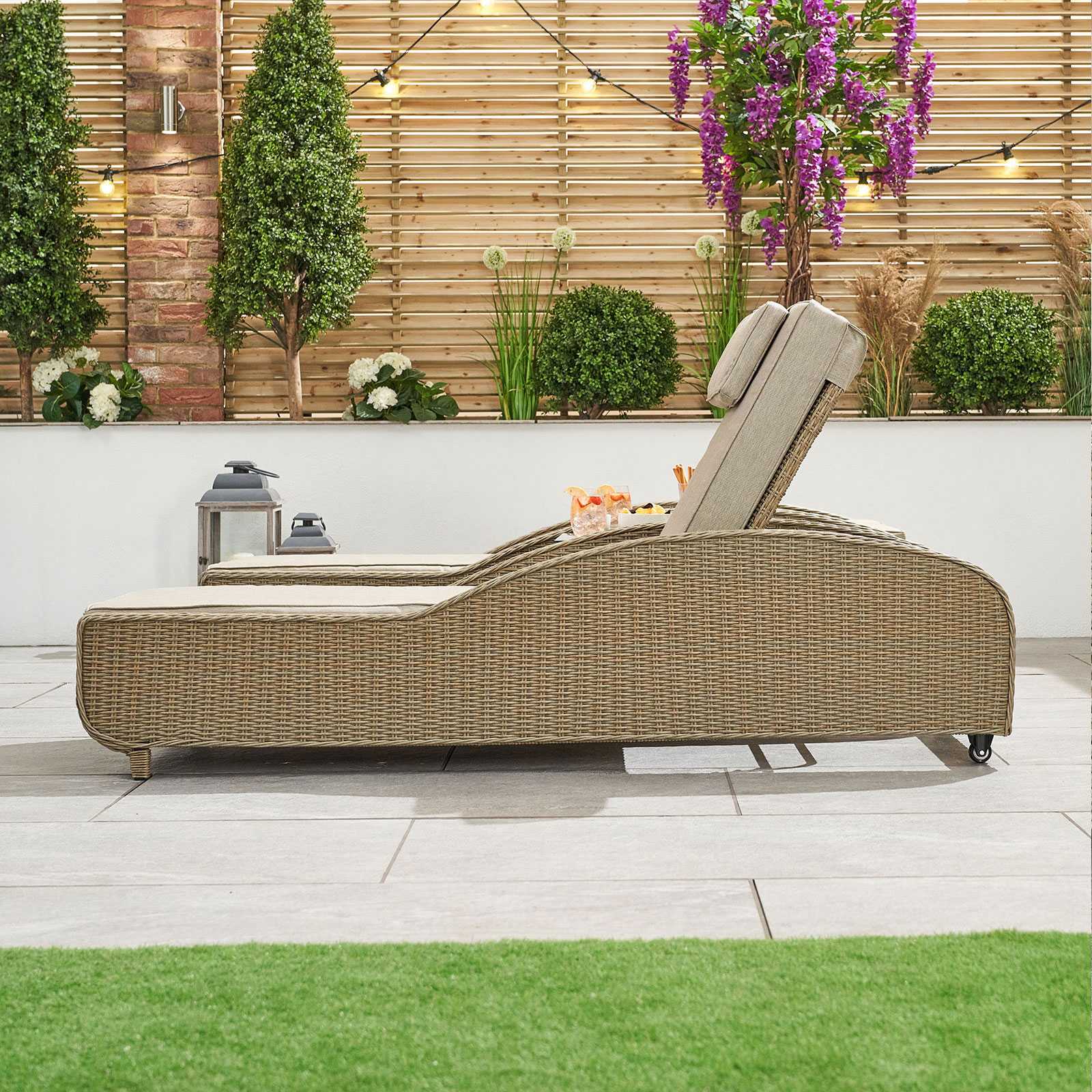 Madison Sun Lounger Set by Nova in Willow