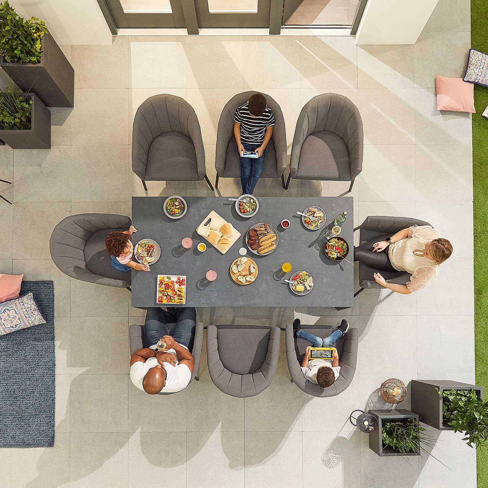Edge Outdoor Fabric 8 Seat Rectangular Dining Set by Nova