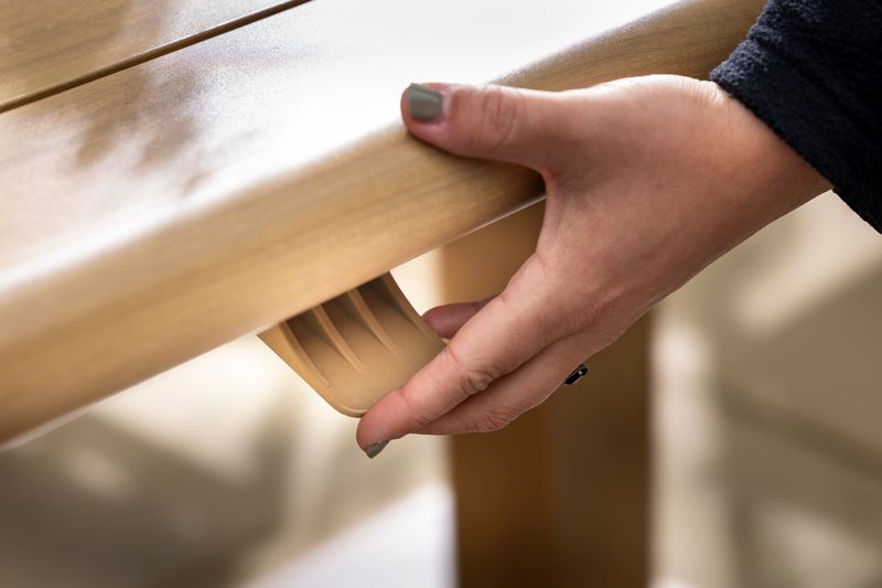 Sahara Outdoor Square Corner Set with Adjustable Table & Stools | Hartman