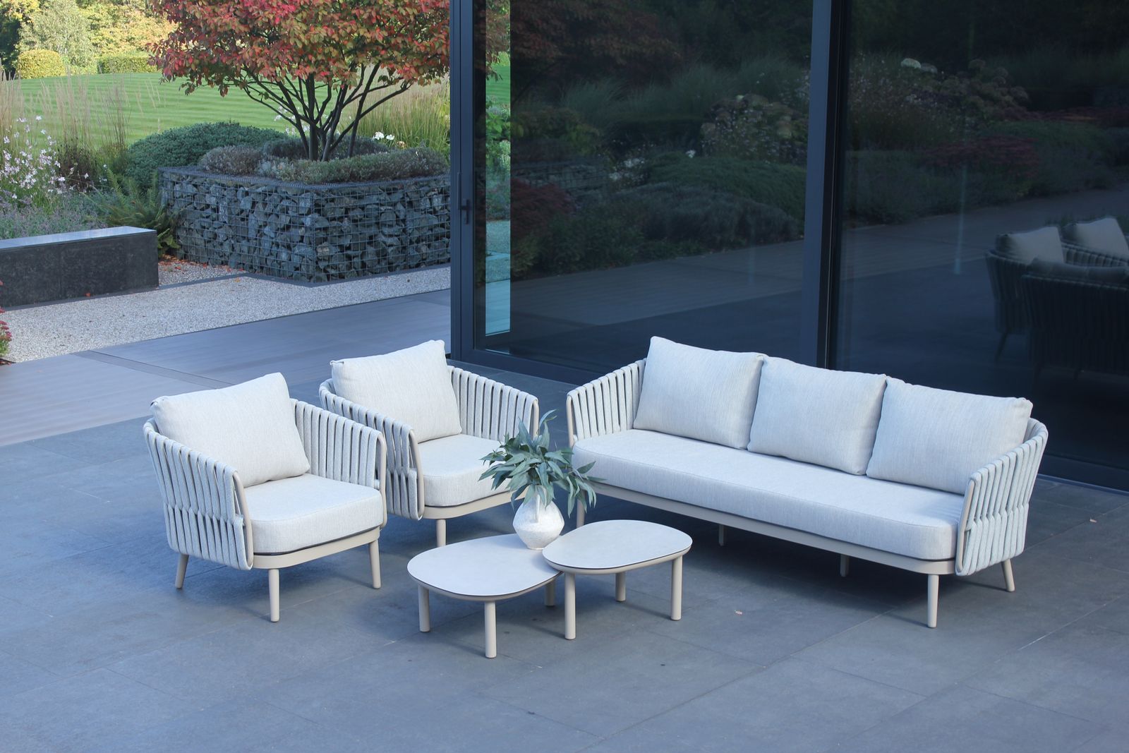 Eva Outdoor Lounge Set with Monroe Coffee Table | 4 Seasons Outdoor