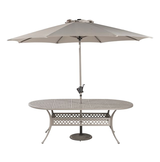 Avebury Outdoor 6 Seat Oval Dining Set | Hartman