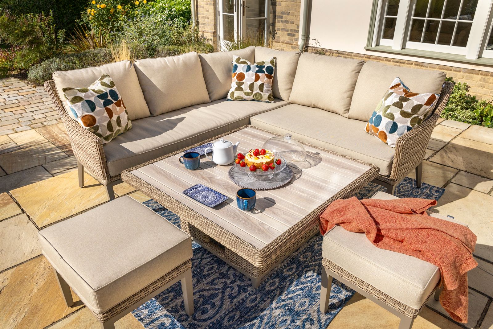 Arley Outdoor Square Casual Dining Set | Hartman