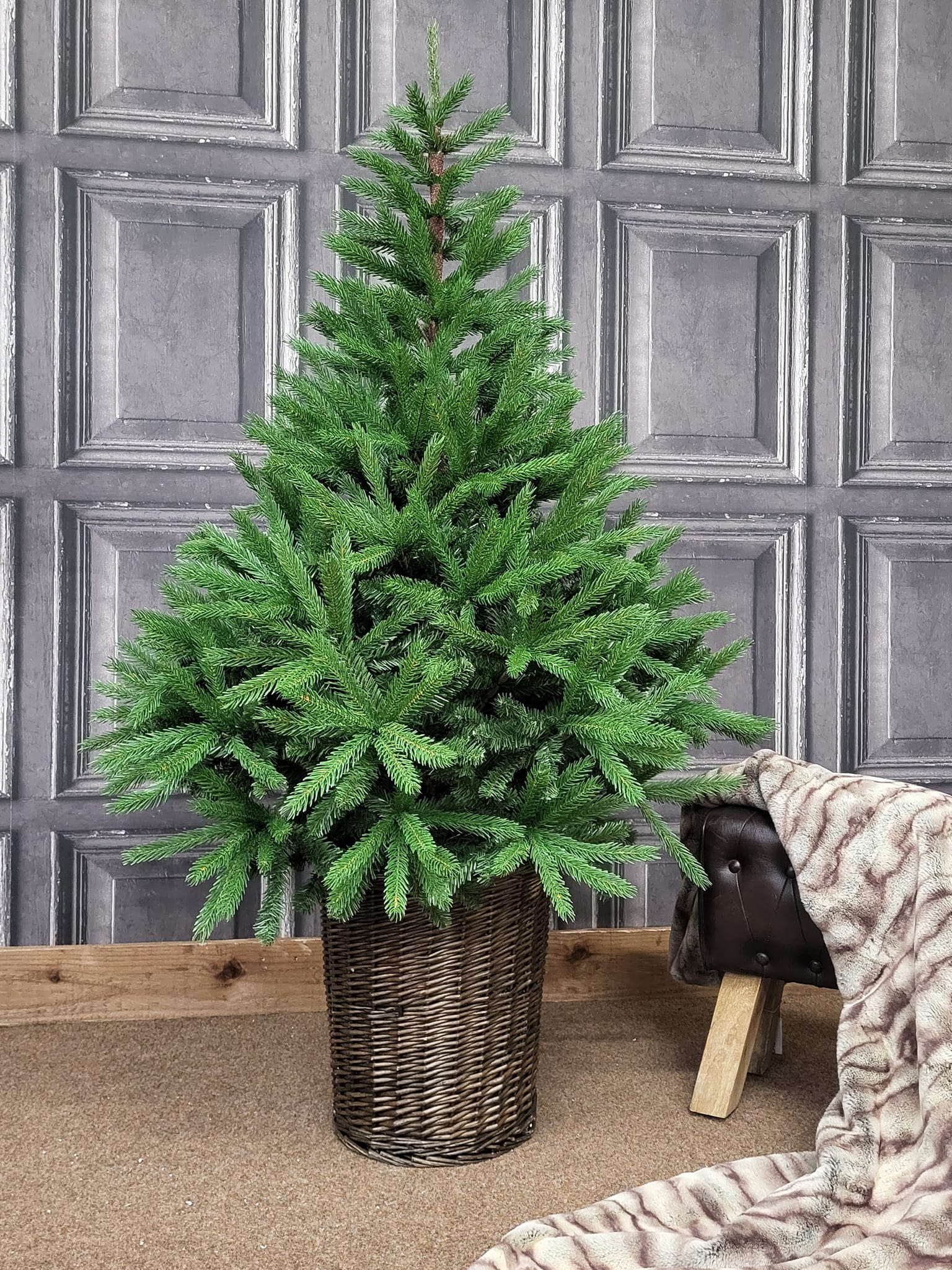 1.8m Artificial Christmas Tree | Glenside Fir Christmas Tree in Pot - 6 Foot