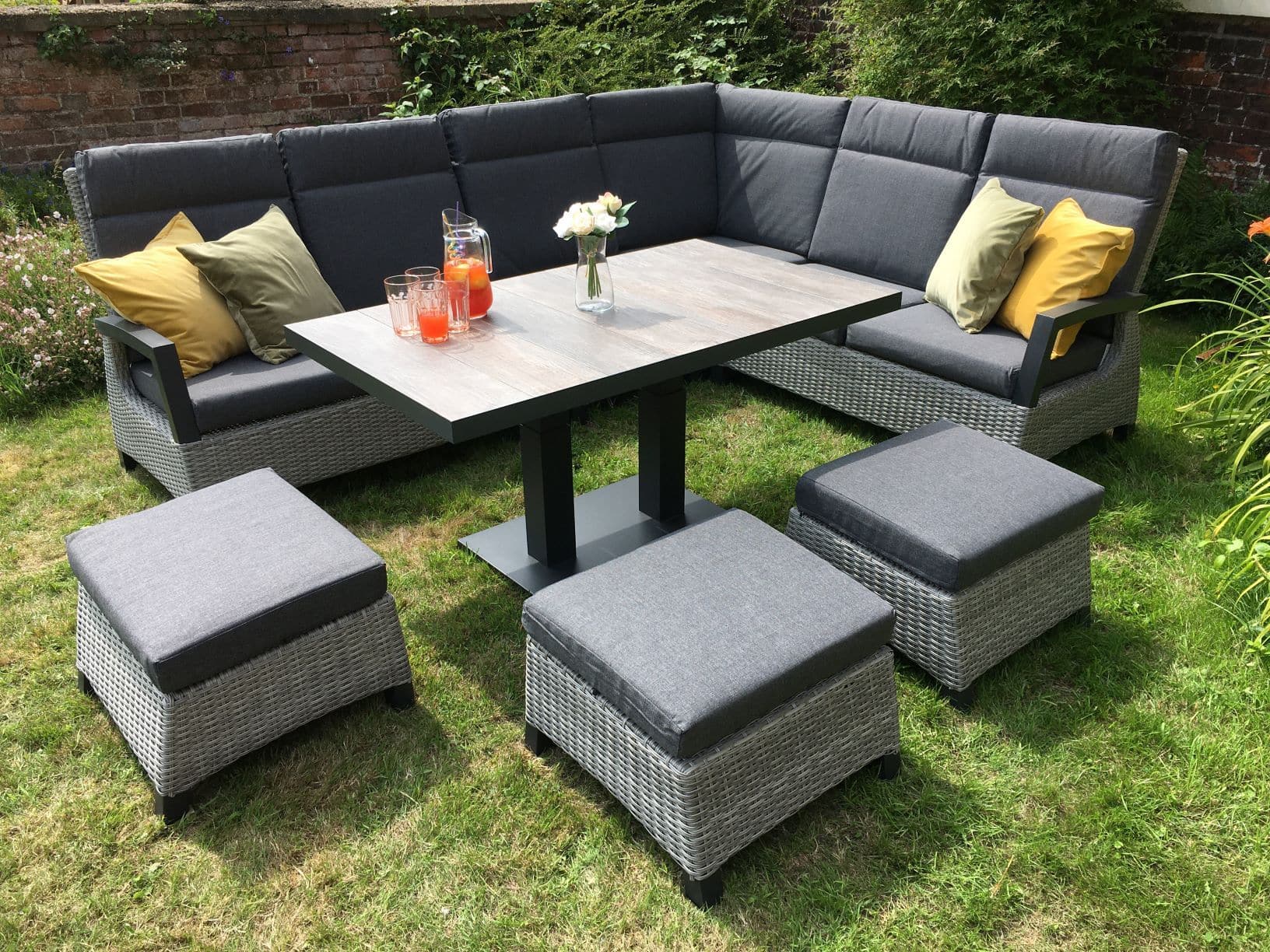 Outdoor Modular Corner with Adjustable Table in Grey - Kendal By Vila